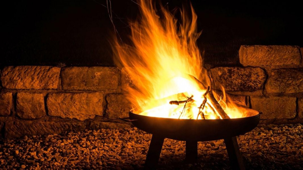 Winter Sonnwend Feuer