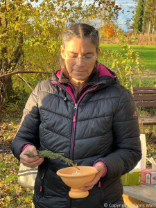 LV Kneipp Vorarlberg Raeuchern In Die Dunkle Zeit 19 11 2022 15 38 34