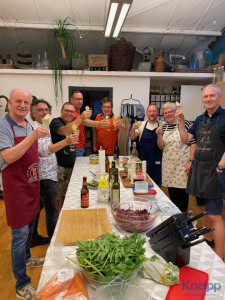 KAC Bludenz Maenner Kraeuterkochen 2