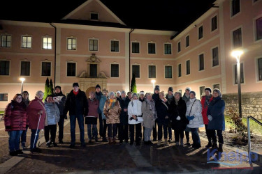 165451972-Gruppe-vor-Schloß-Gayenhofen 165451972-Gruppe-vor-Schloß-Gayenhofen